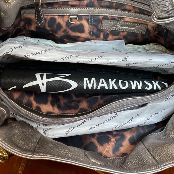 b. Makowsky Pewter Metallic Leather Shoulder Bag - Picture 7 of 14